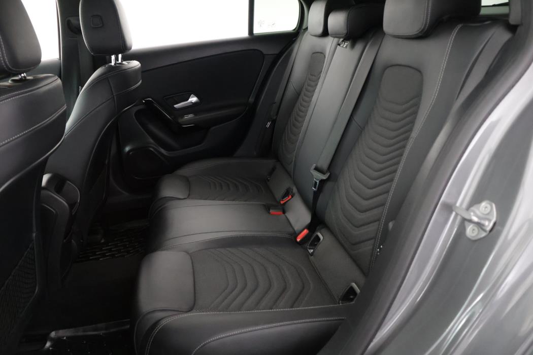 MERCEDES-BENZ A 2019