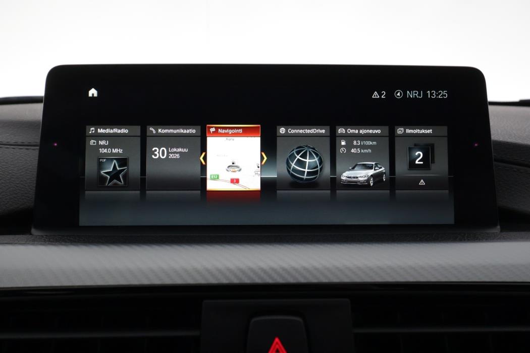 BMW 330 2018