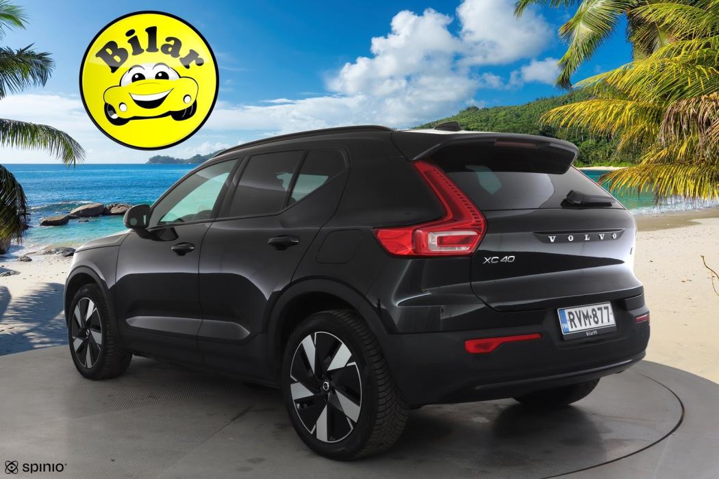VOLVO XC40 2024