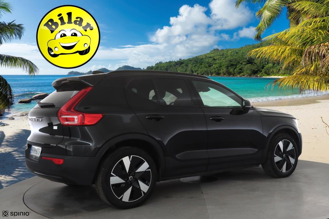 VOLVO XC40 2024