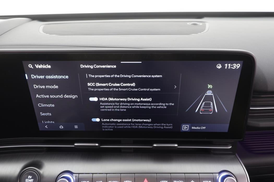 HYUNDAI KONA 2024