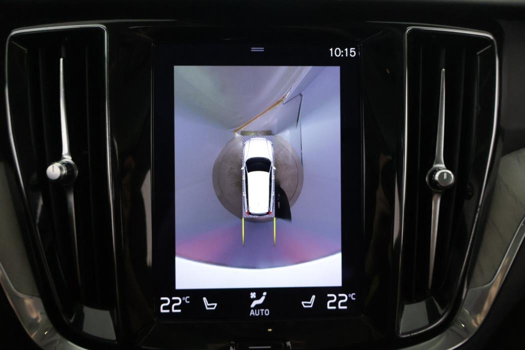 VOLVO V60 2021