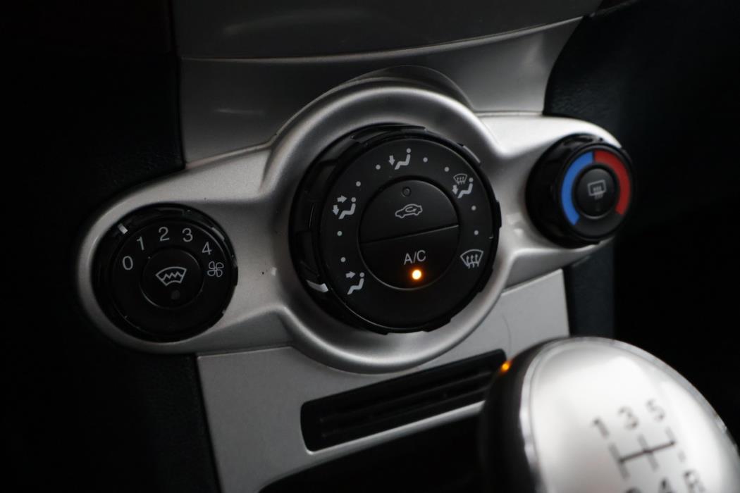 FORD Fiesta 2010