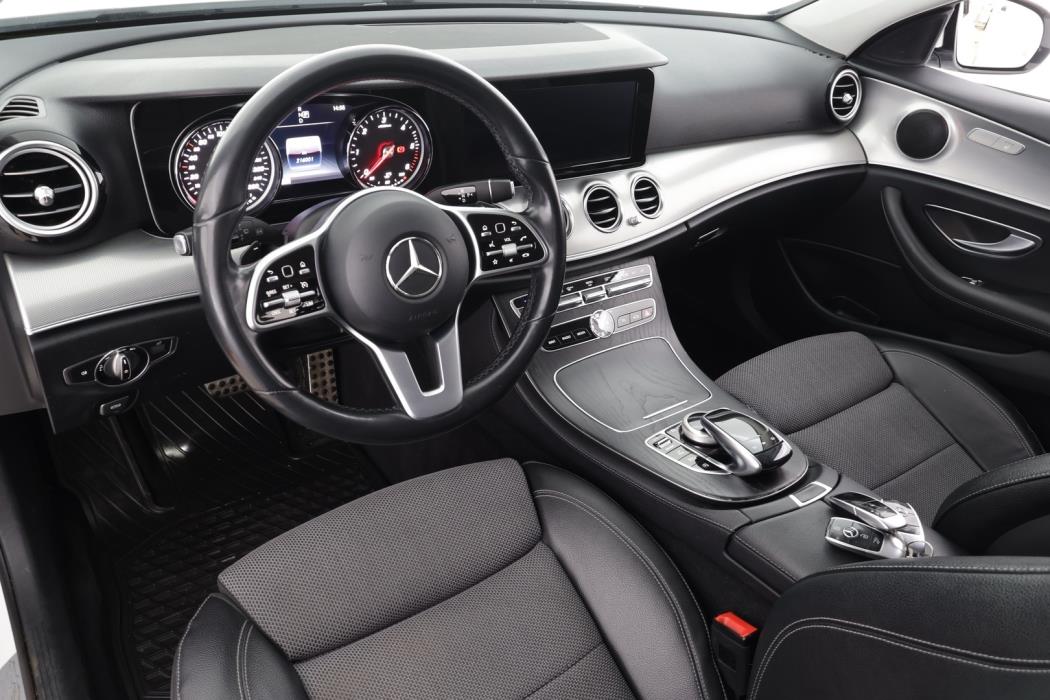 MERCEDES-BENZ E 2019
