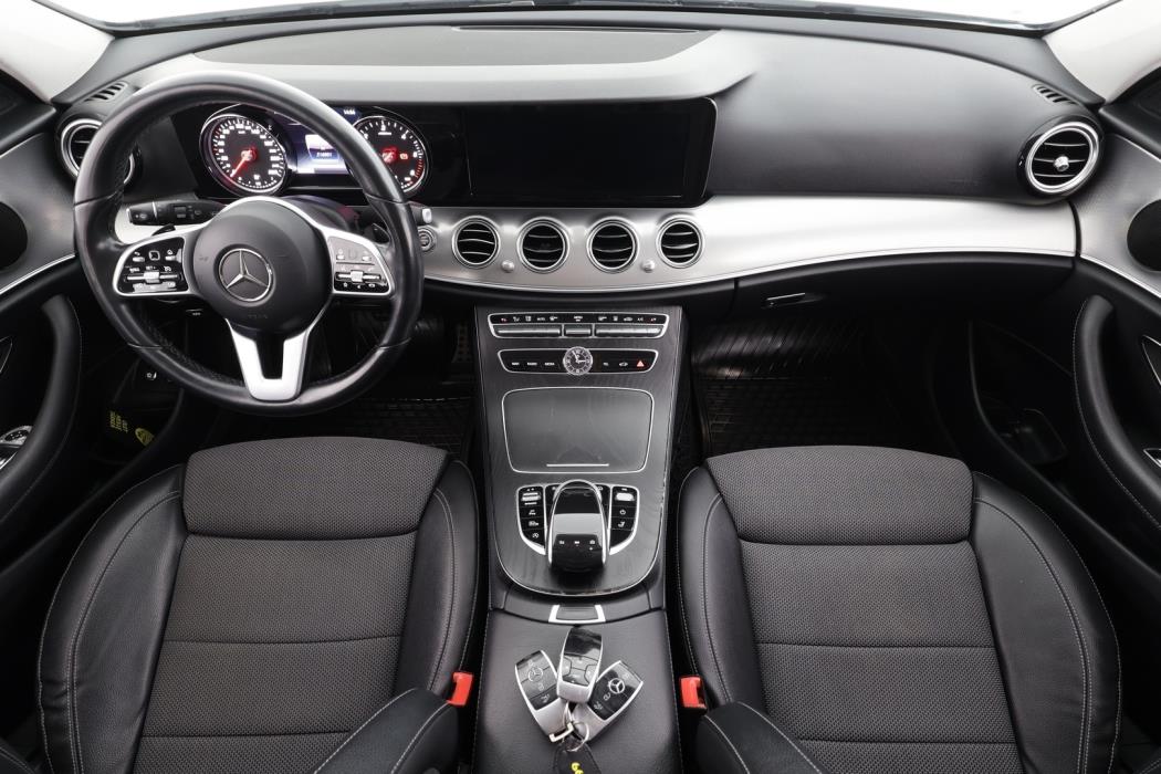 MERCEDES-BENZ E 2019