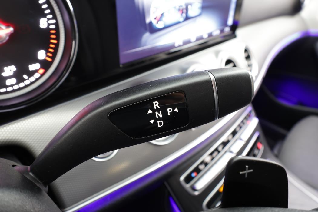 MERCEDES-BENZ E 2019