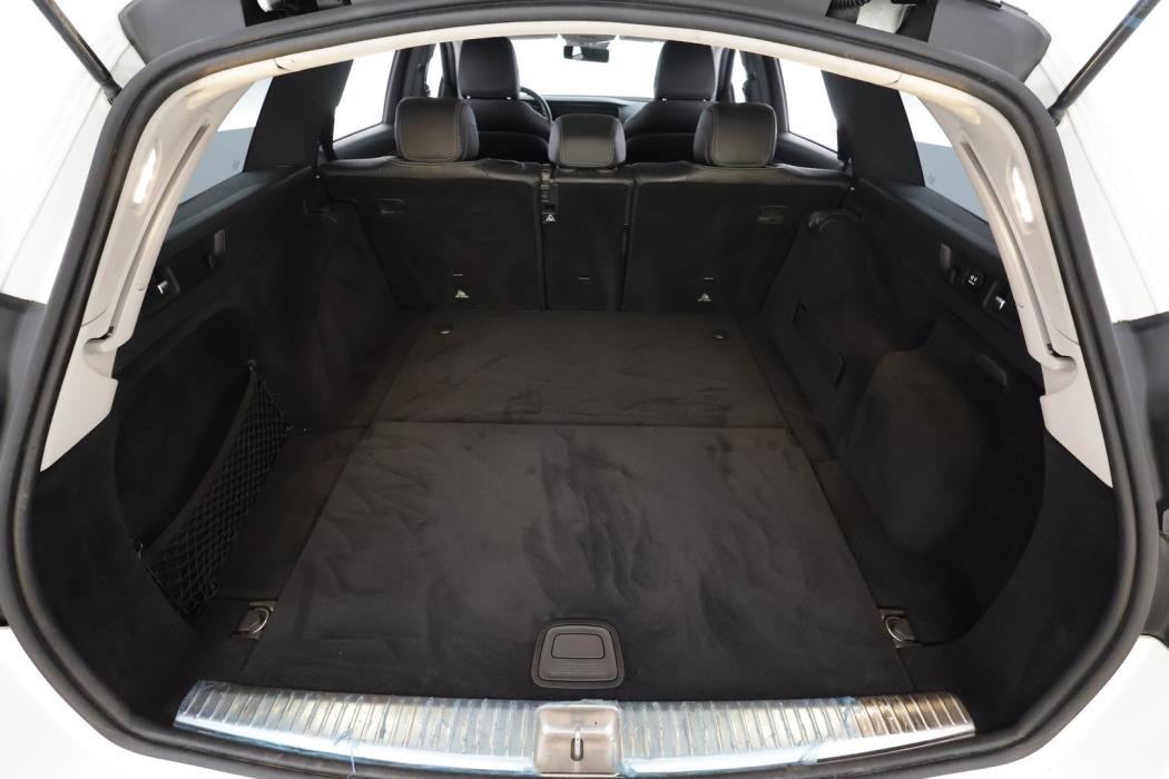 MERCEDES-BENZ E 2019