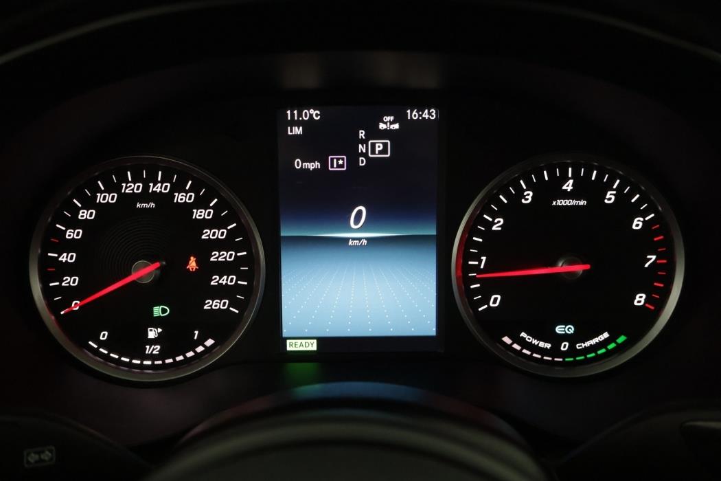 MERCEDES-BENZ C 2019