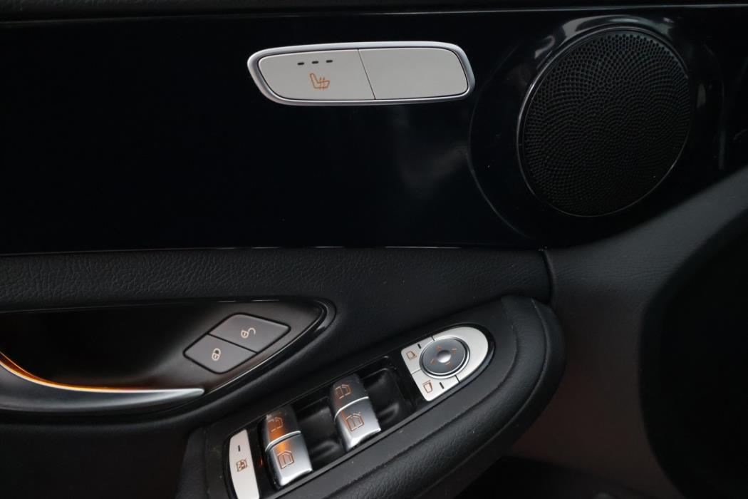 MERCEDES-BENZ C 2019