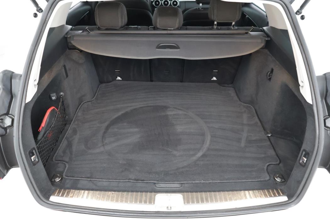 MERCEDES-BENZ C 2019