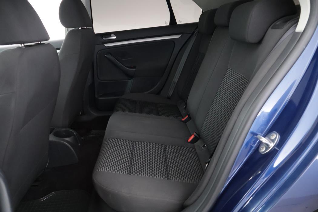 VOLKSWAGEN Jetta 2010