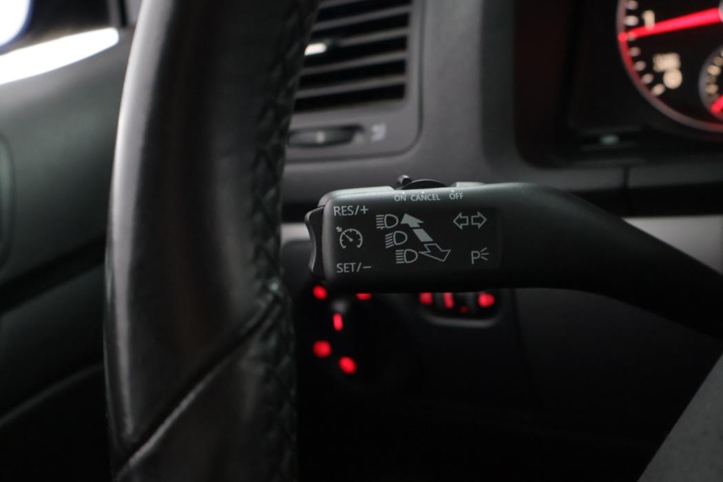 VOLKSWAGEN Jetta 2010