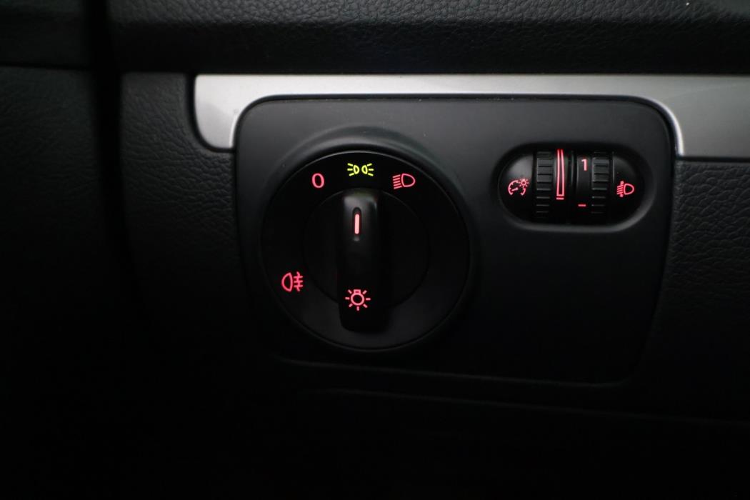 VOLKSWAGEN Jetta 2010