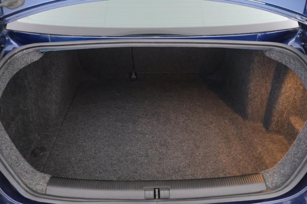 VOLKSWAGEN Jetta 2010