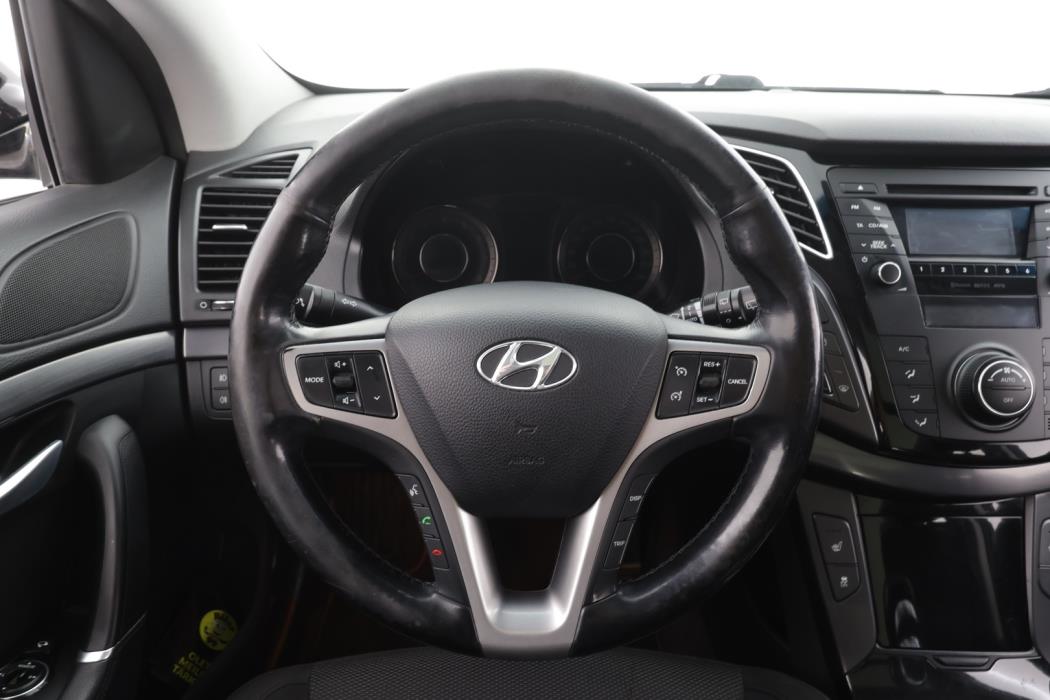 HYUNDAI i40 2013