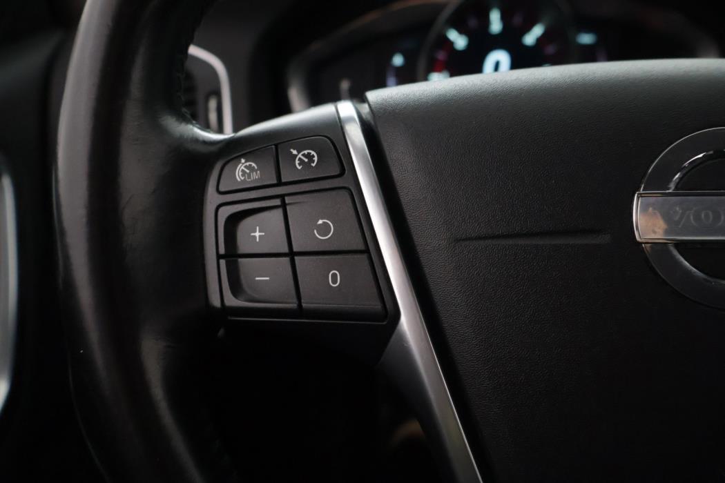 VOLVO V60 2014