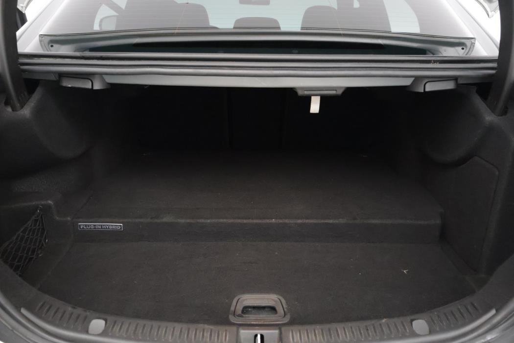 MERCEDES-BENZ E 2018