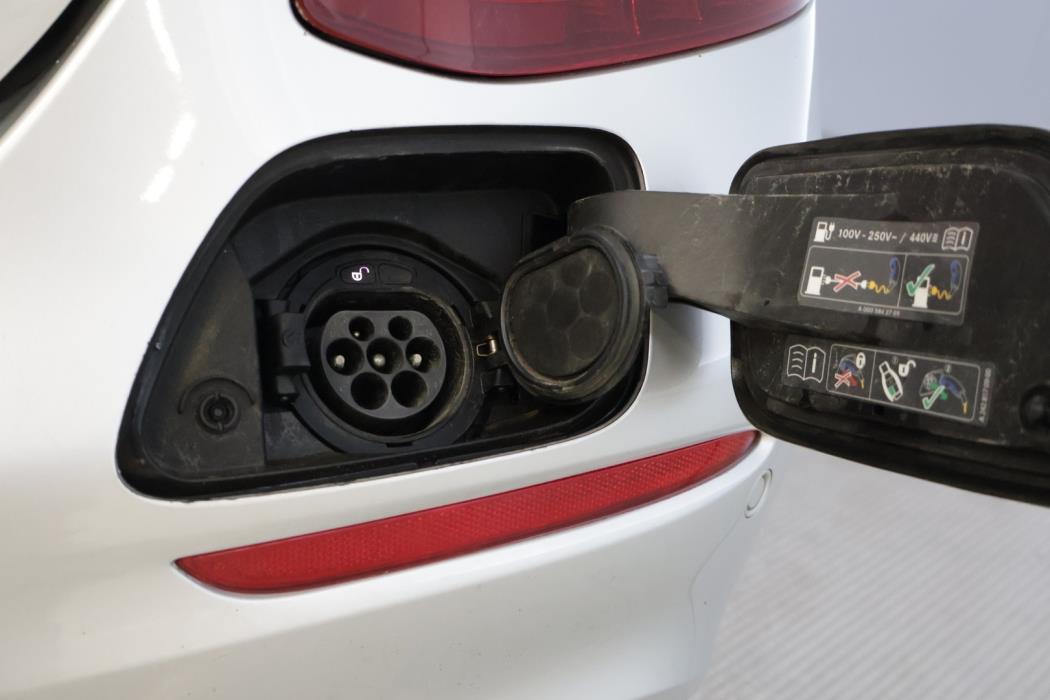 MERCEDES-BENZ E 2018