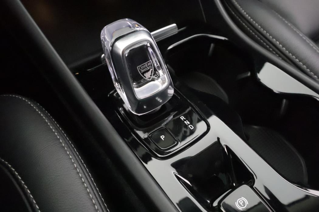 VOLVO XC40 2022