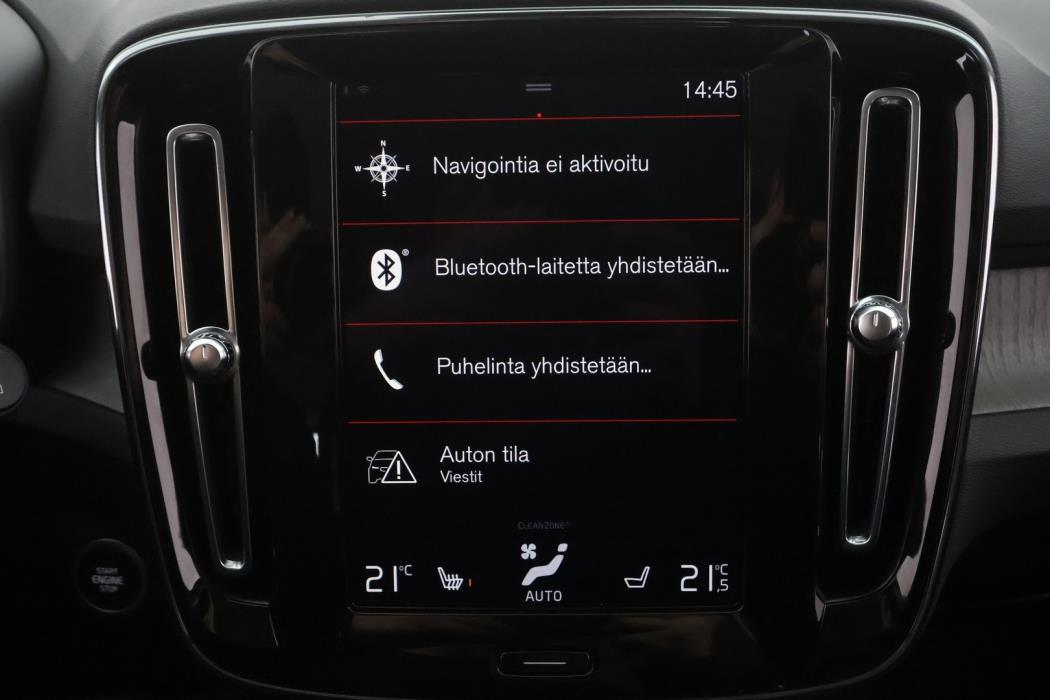 VOLVO XC40 2022