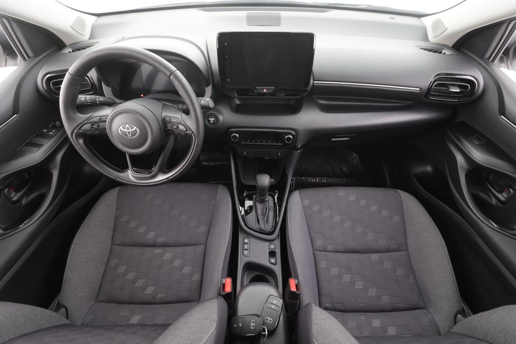 TOYOTA Yaris 2026
