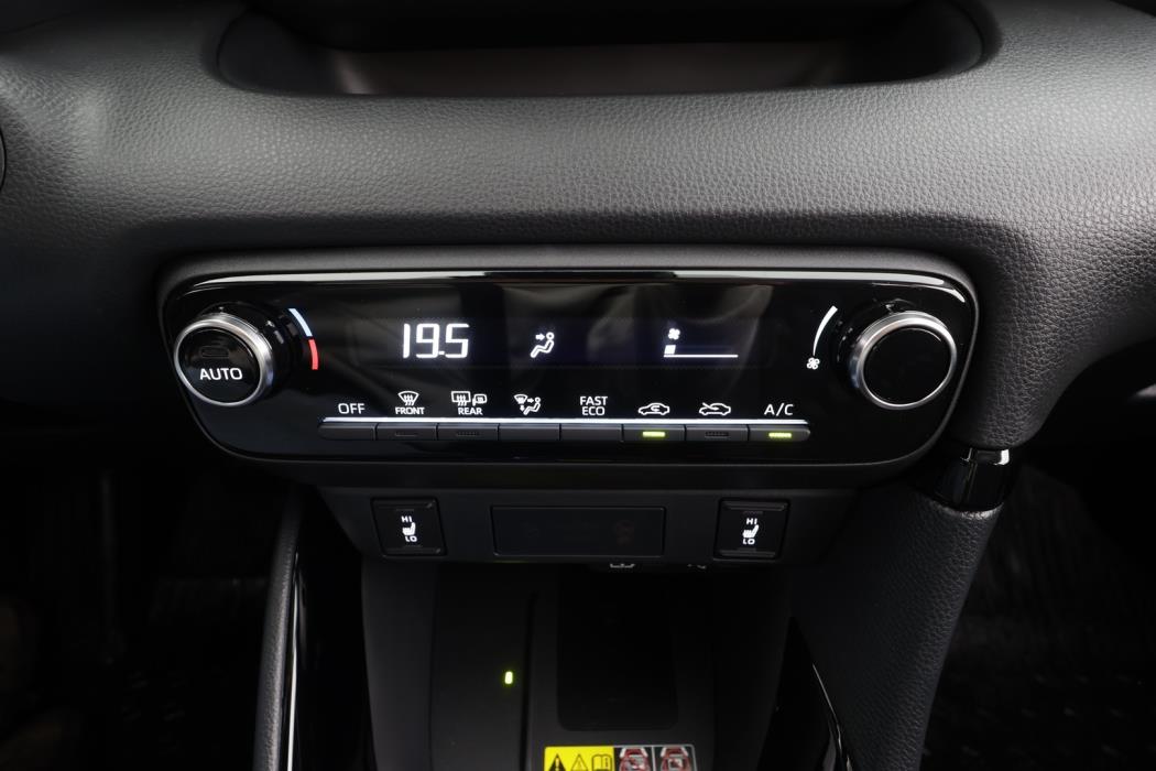TOYOTA Yaris 2026