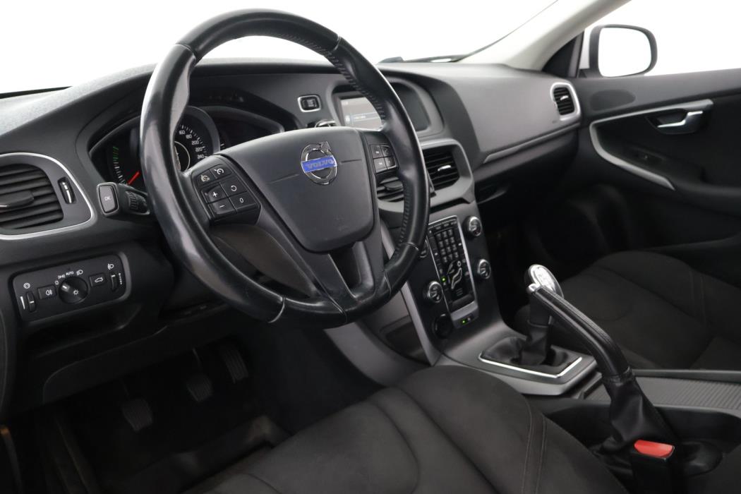 VOLVO V40 2013