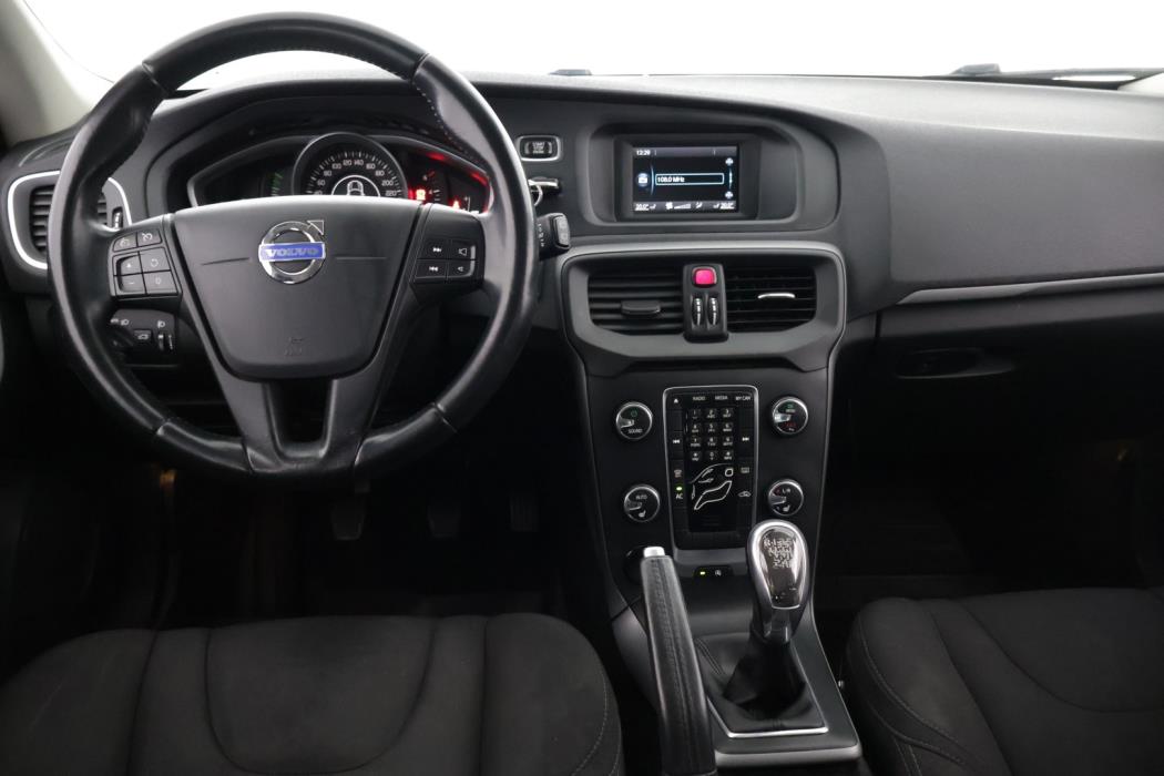 VOLVO V40 2013