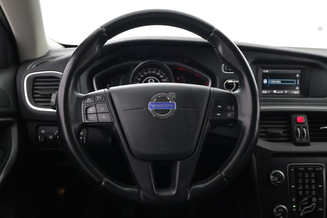 VOLVO V40 2013