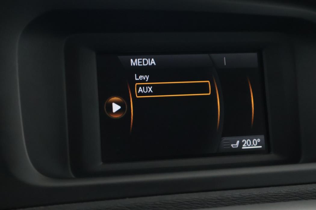 VOLVO V40 2013