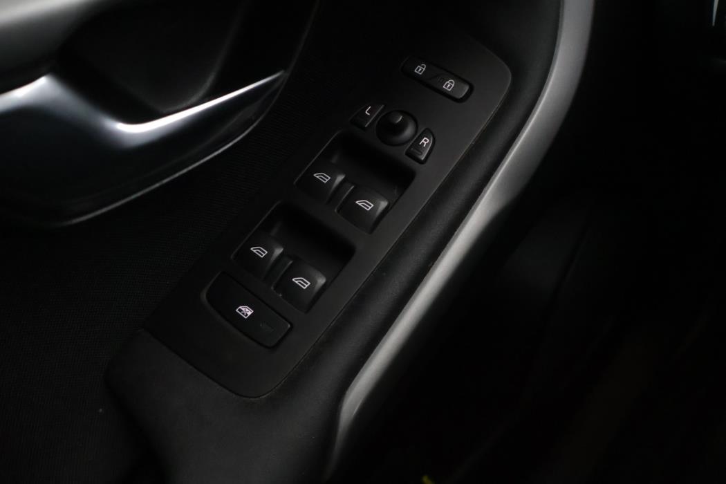 VOLVO V40 2013