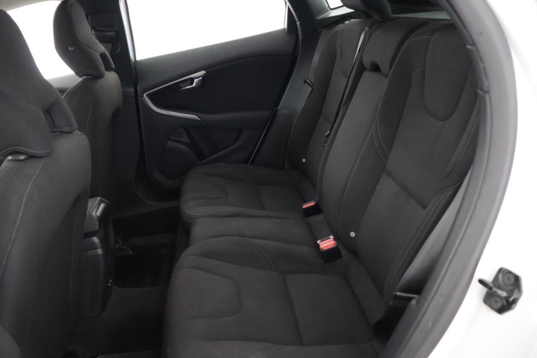 VOLVO V40 2013