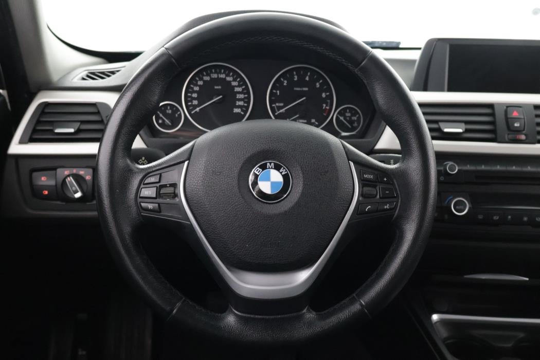 BMW 316 2015