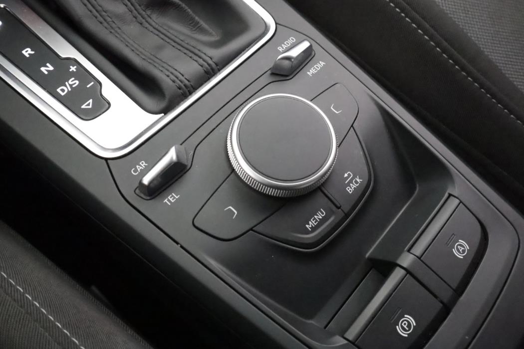 AUDI Q2 2017