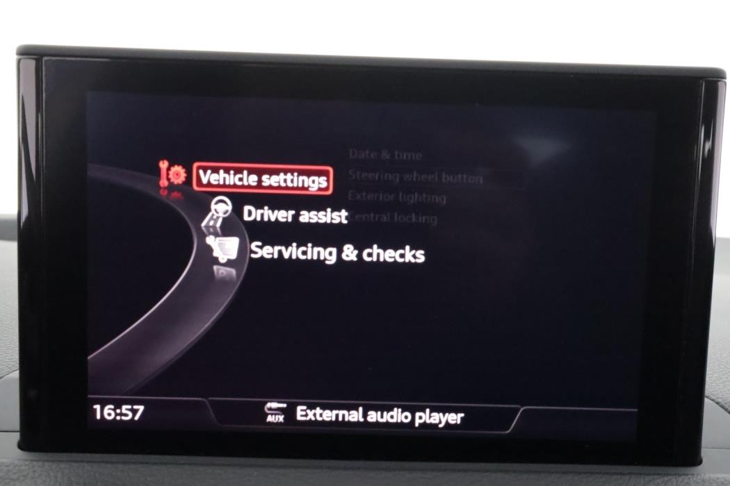 AUDI Q2 2017