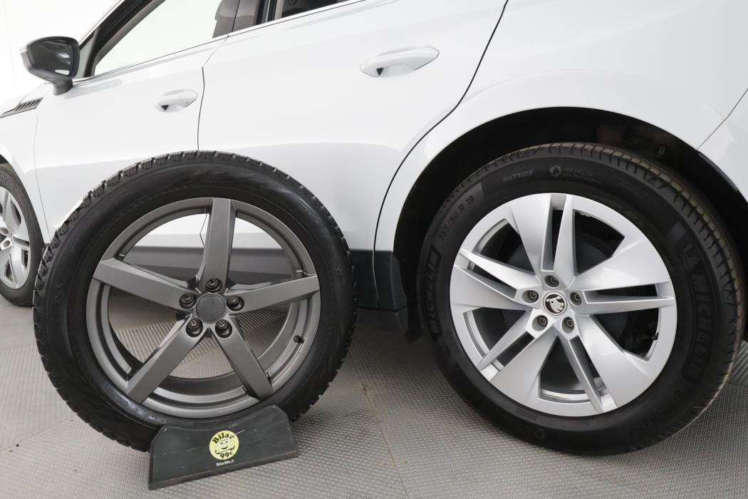 SKODA Enyaq 2023
