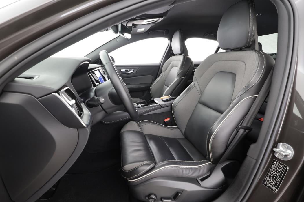 VOLVO S60 2023