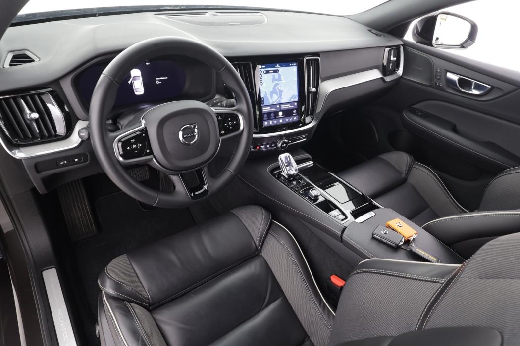 VOLVO S60 2023