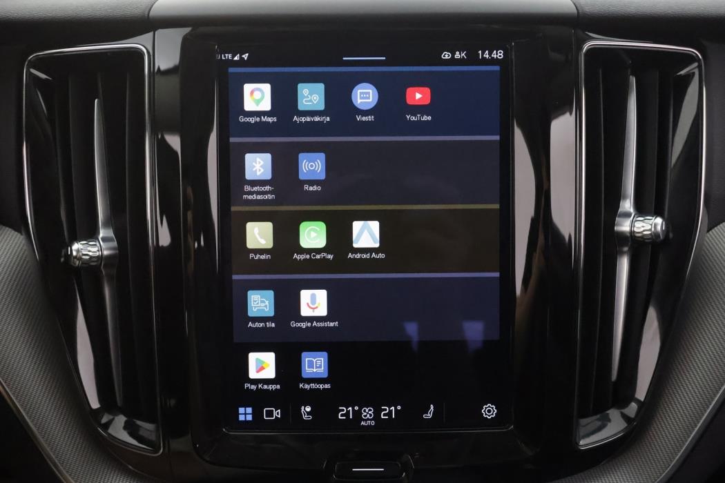 VOLVO XC60 2023