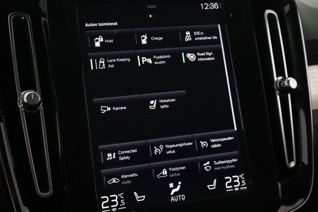 VOLVO XC40 2020