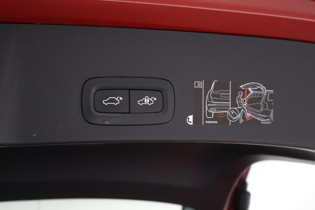 VOLVO XC40 2020