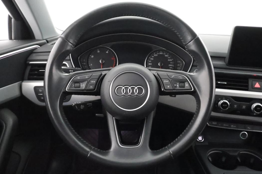 AUDI A4 2018