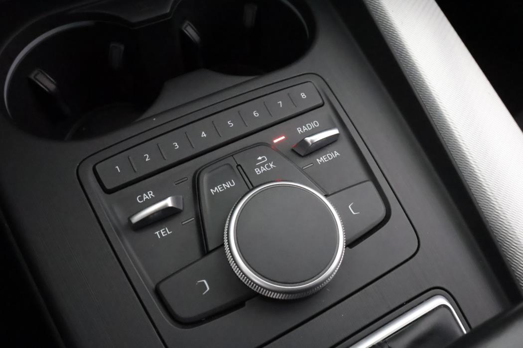 AUDI A4 2018