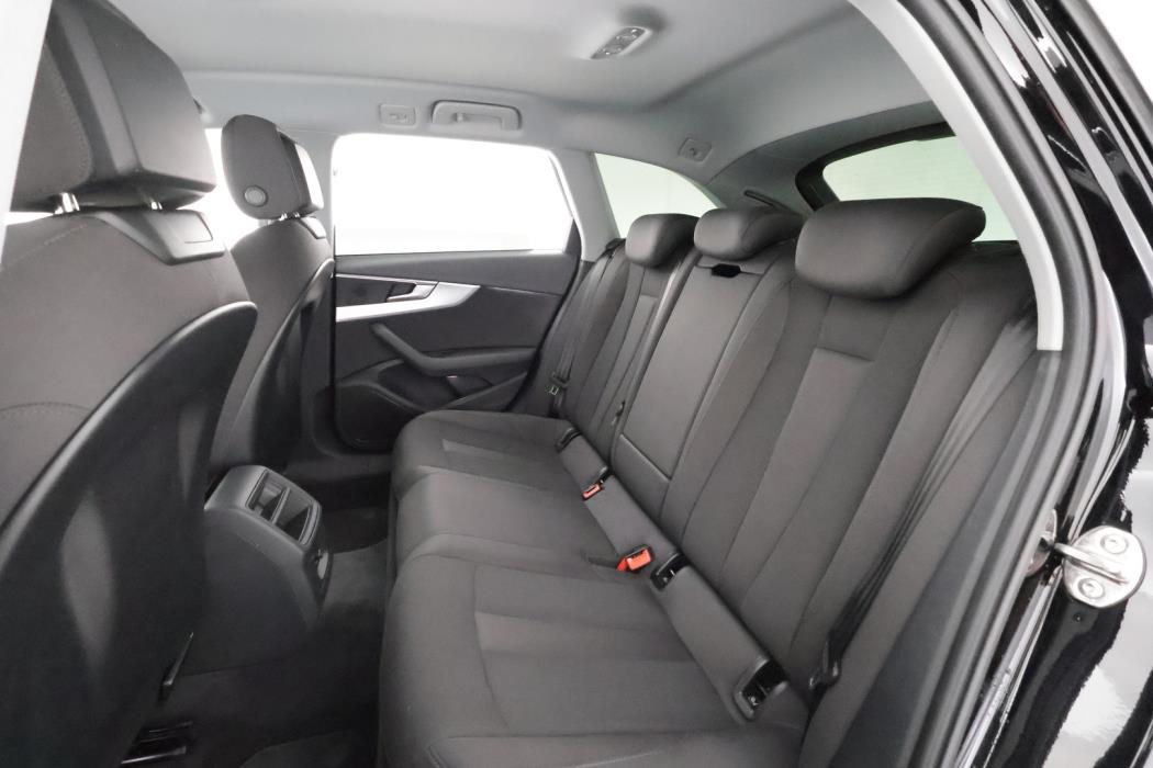 AUDI A4 2018