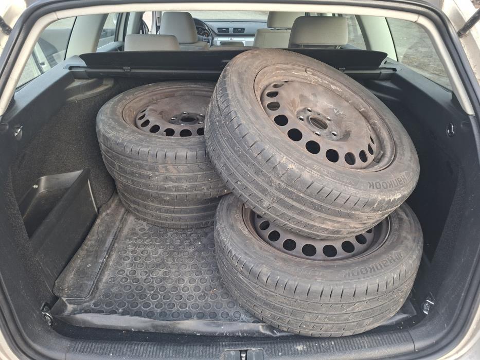 VOLKSWAGEN Passat 2010