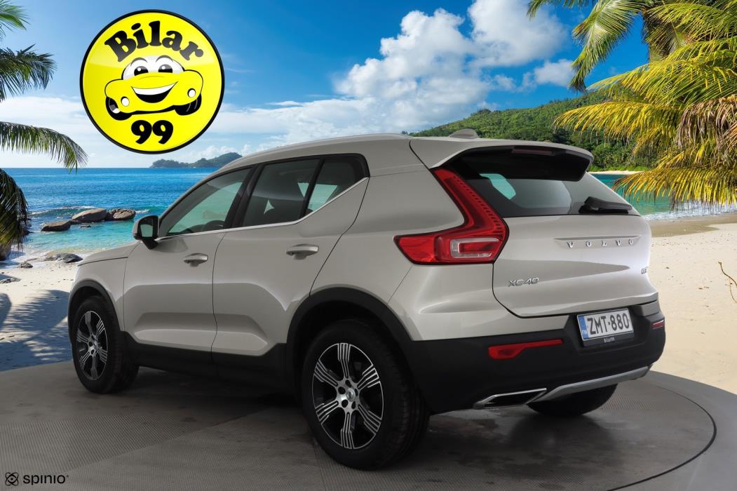 VOLVO XC40 2019
