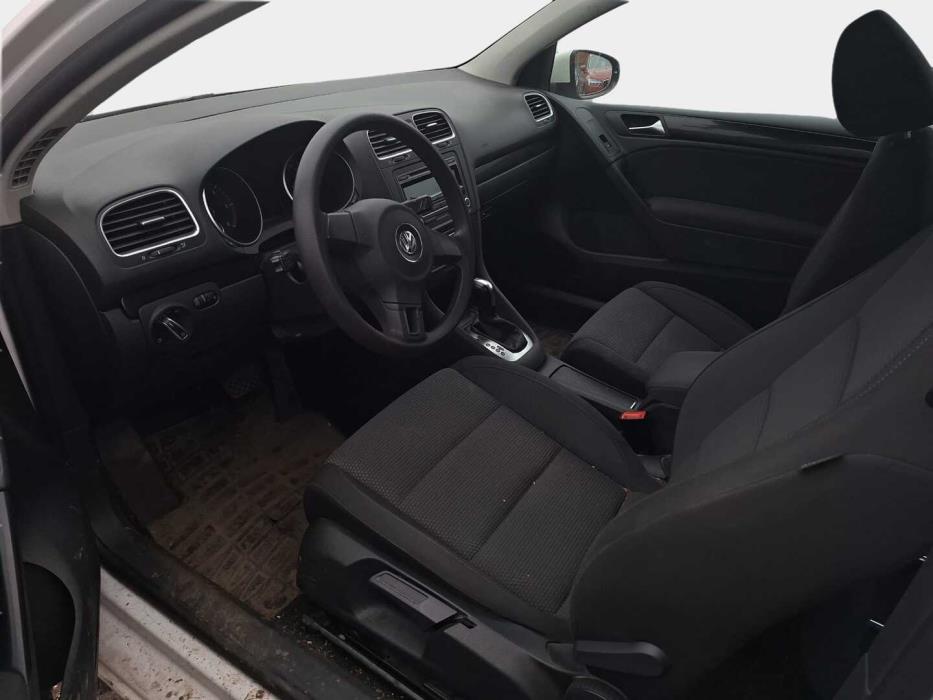 VOLKSWAGEN Golf 2011