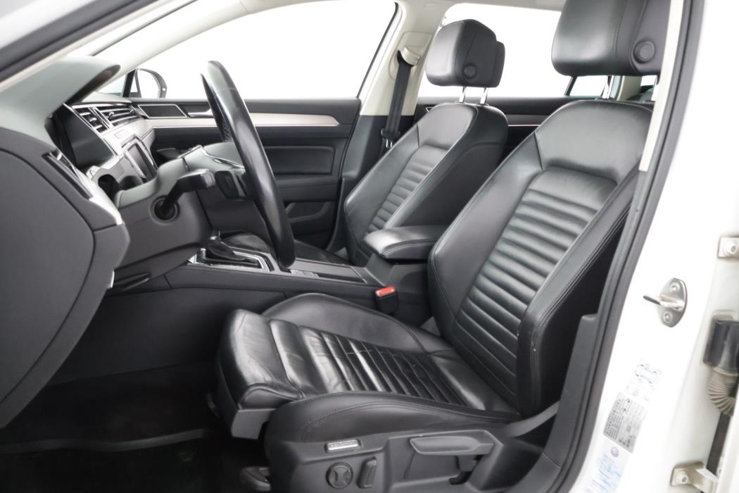 VOLKSWAGEN Passat 2016