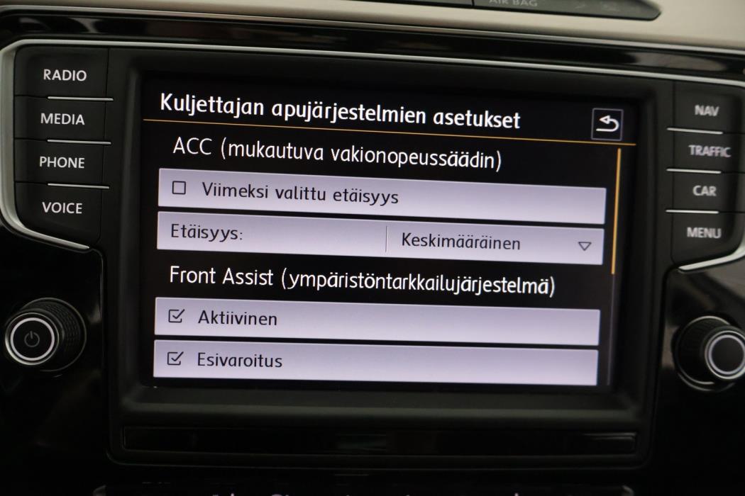 VOLKSWAGEN Passat 2016