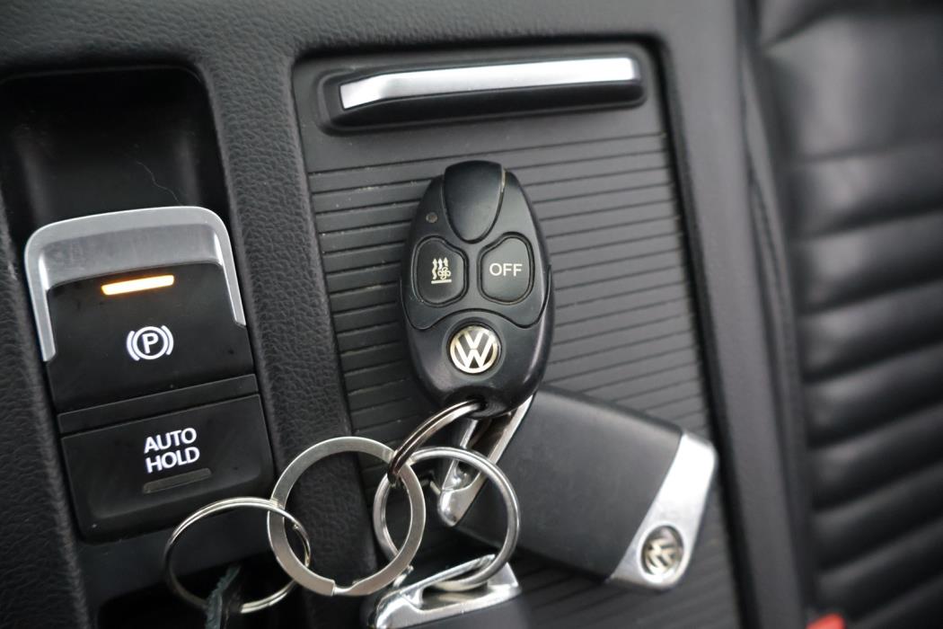 VOLKSWAGEN Passat 2016